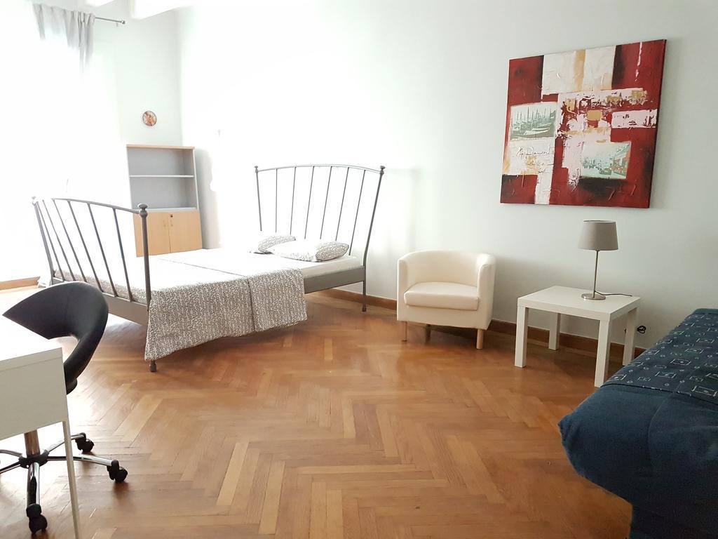 Errathens Pine Red And Taupe - Athens Center Apartman Kültér fotó