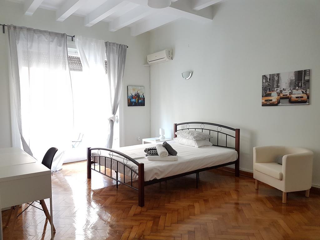 Errathens Pine Red And Taupe - Athens Center Apartman Kültér fotó