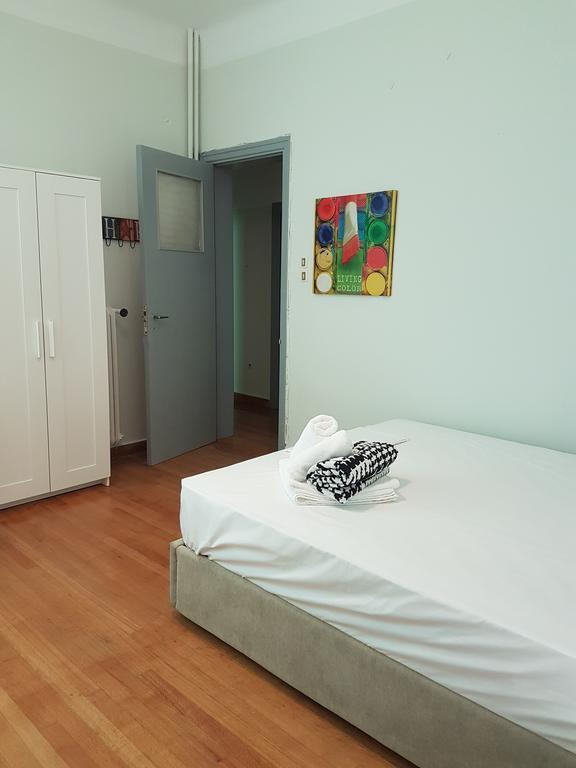 Errathens Pine Red And Taupe - Athens Center Apartman Kültér fotó