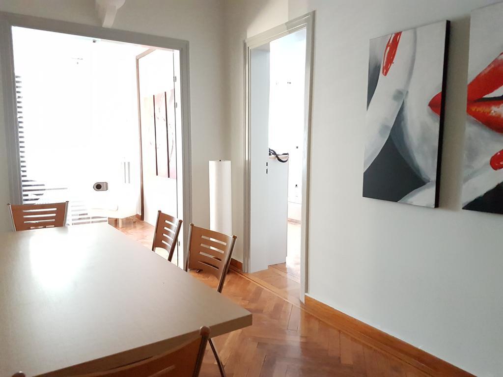 Errathens Pine Red And Taupe - Athens Center Apartman Kültér fotó