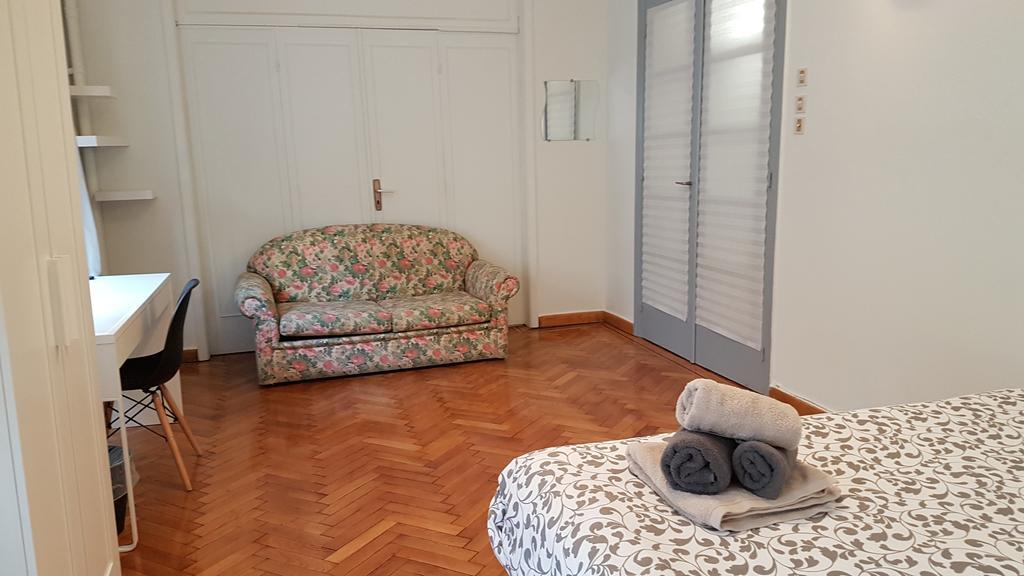 Errathens Pine Red And Taupe - Athens Center Apartman Kültér fotó