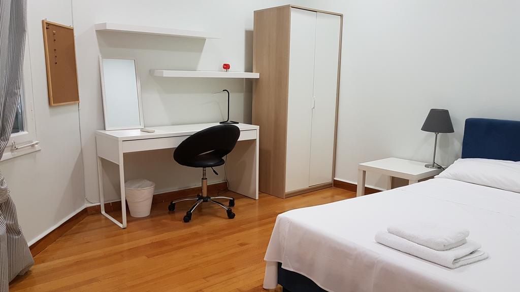 Errathens Pine Red And Taupe - Athens Center Apartman Kültér fotó