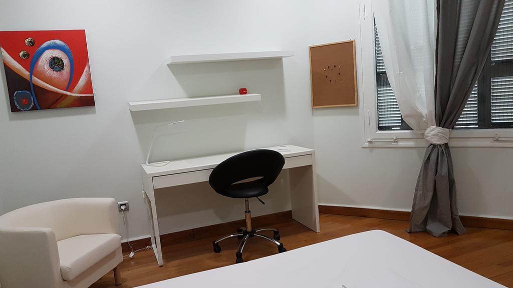 Errathens Pine Red And Taupe - Athens Center Apartman Kültér fotó