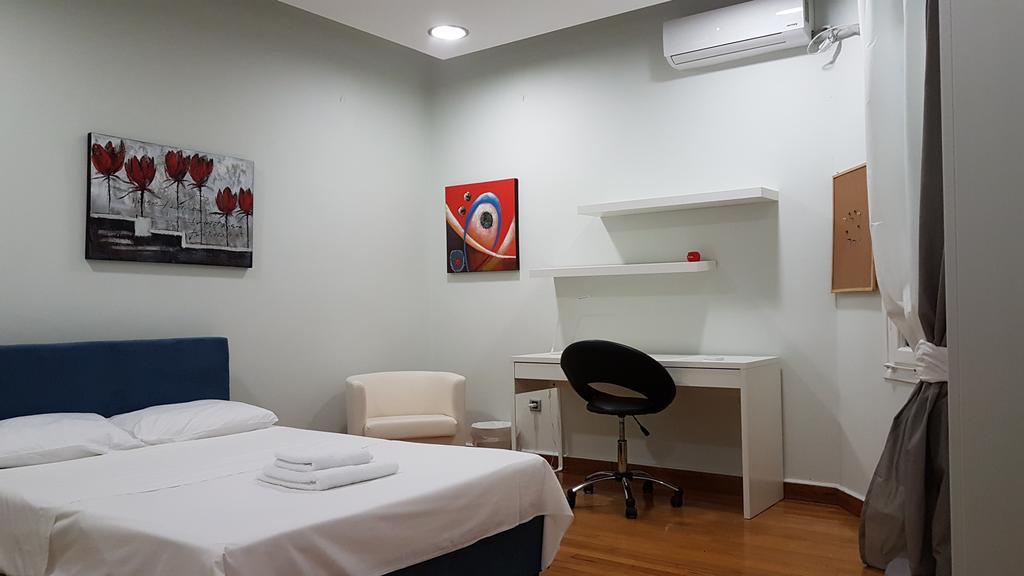 Errathens Pine Red And Taupe - Athens Center Apartman Kültér fotó